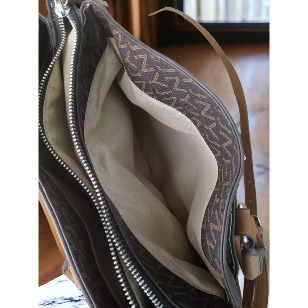 Jones New York Signature Brown / Tan Vinyl Handbag / Satchell / Crossbody Purse - Picture 15 of 16